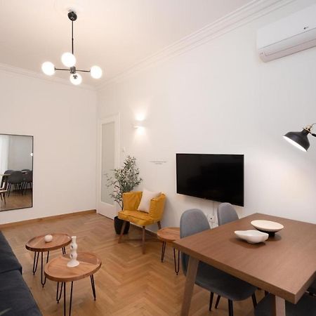 Vibrant Urban Getaway: Charming 2-Bedroom Near Bars, Parks, And Metro Athene Buitenkant foto