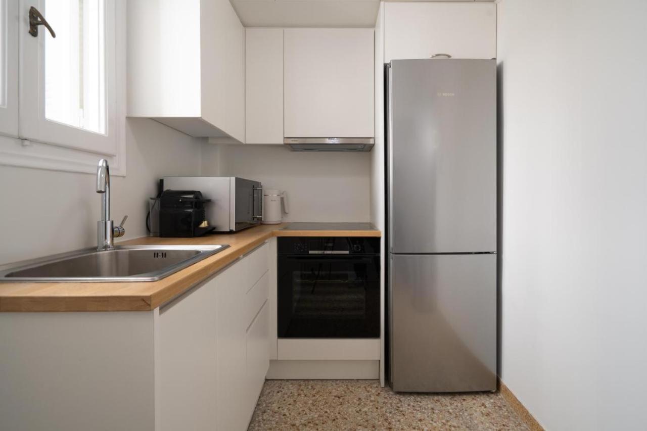 Vibrant Urban Getaway: Charming 2-Bedroom Near Bars, Parks, And Metro Athene Buitenkant foto